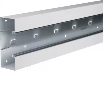Hager BRS6517019016 parapetikanavan pohjaosa 68x170mm 80mm liikennevalkoinen
