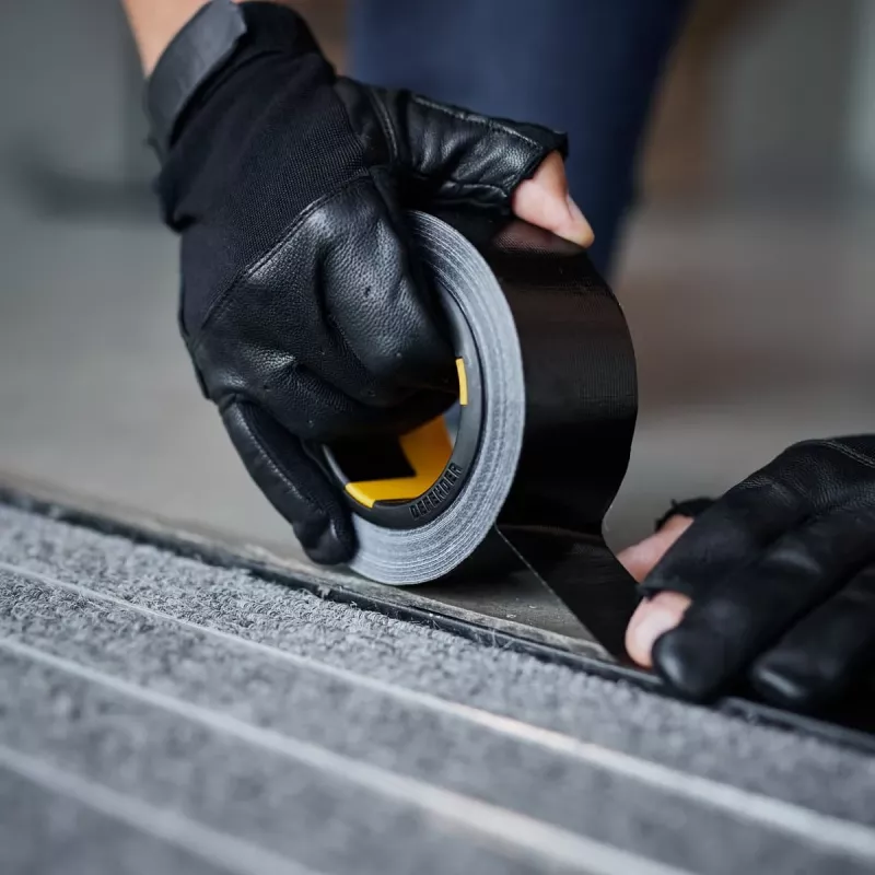 Adam Hall DTEXAVB50 Gaffer Tape, musta, 50 mm x 50 m