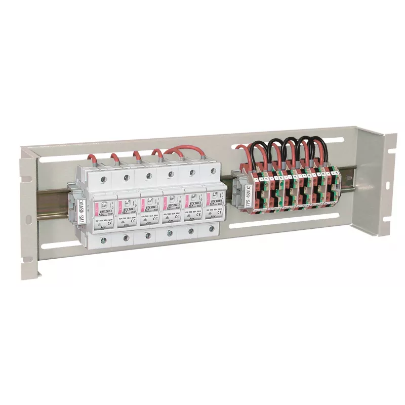 EFB-Elektronik 19 tuuman 3U virranjakelu / suojakatkaisinkotelo, RAL 9005 syvänmusta