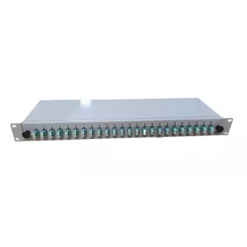 EFB Elektronik osittain varustettu breakout-box 24 LC-duplex-liittimellä OM3