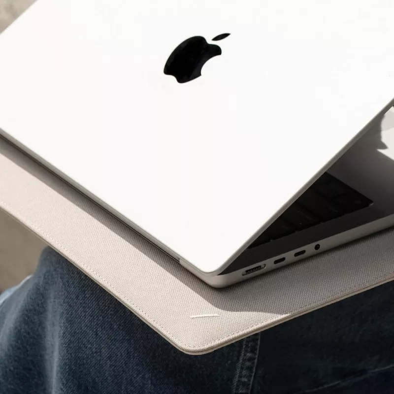 Native Union Stow Slim Sleeve MacBook 13/14 tuuman - Sandstone