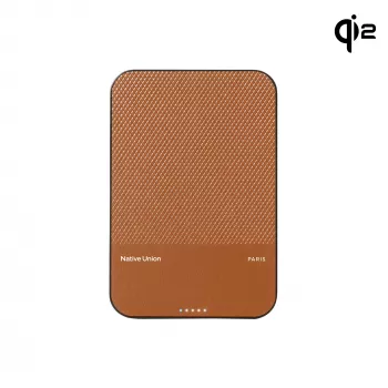 Native Union (Re)Classic Qi2 -varavirtalähde - magneettinen varavirtalähde 5000 mAh, MagSafe- ja Qi2-yhteensopiva, USB-C–USB-C-kaapeli 15 cm mukana (Tan)
