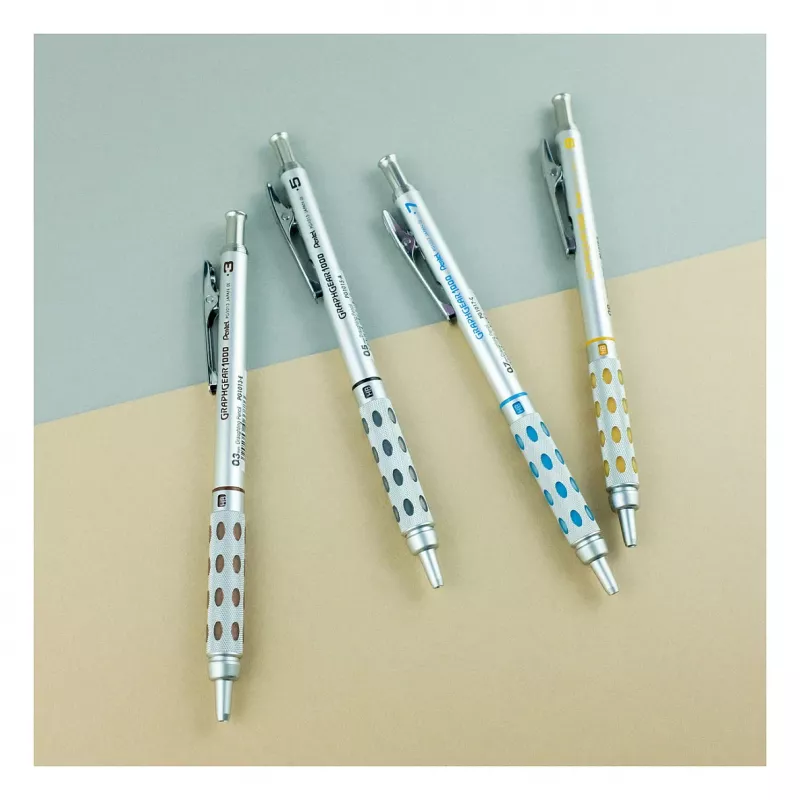 Pentel lyijytäytekynä 0,5 mm metallinhohto hopea