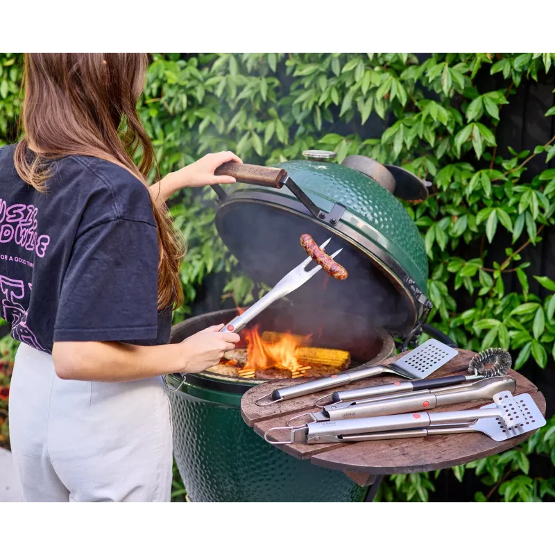 Joseph Joseph GrillOut 4-osainen ruostumaton teräs -grillailusarja säilytyslaatikolla