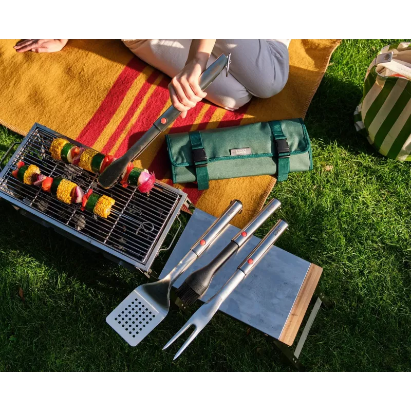 Joseph Joseph GrillOut Black BBQ -silikonipensseli jatkettavalla kahvalla