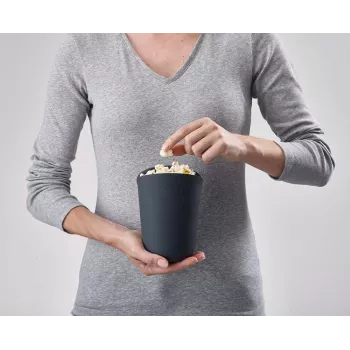 Joseph Joseph M-Cuisine 2-osainen oranssi mikroaaltopopcorn-valmistussetti
