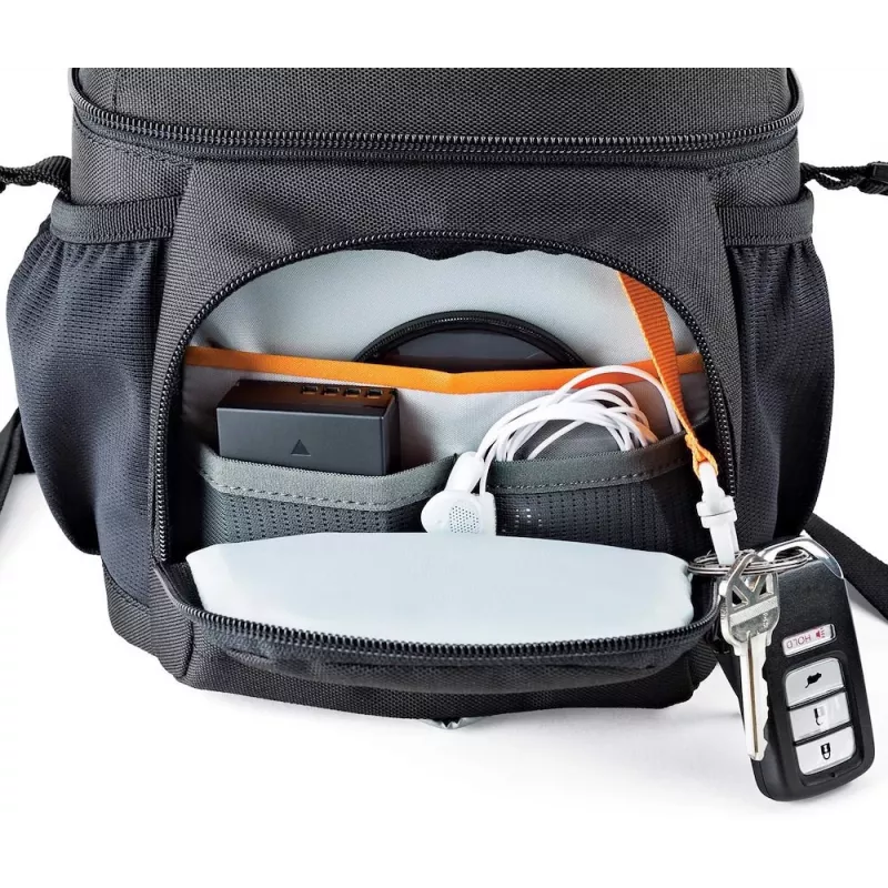 Lowepro Nova 140 AW II kamera olkalaukku musta