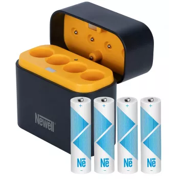 Newell 4-kanavainen Li-Ion-akkulaturi + 4 AA 2200 mAh Li-Ion-akkua