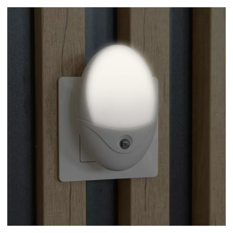 ENTAC LED yövalo 0,5W soikea lämminvalkoinen hämäräkytkimellä