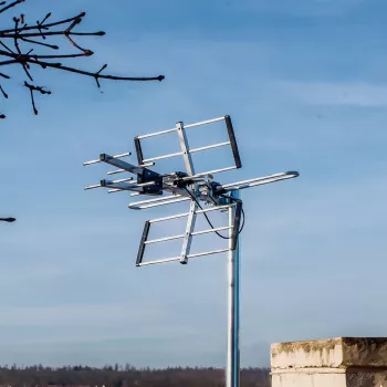 VAYOX VA0092 suunta-antenni DVB-T/T2 H/V VHF UHF yhdistelmä passiiviantenni