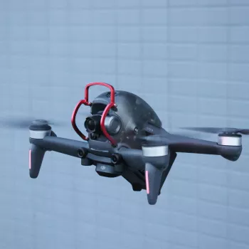 SUNNYLIFE metallinen gimbal-kameransuoja DJI FPV Combo -droonille - musta