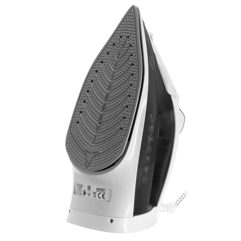Adler AD 5051 höyrysilitysrauta keraamisella pohjalla, 2600 W, 350 ml säiliö