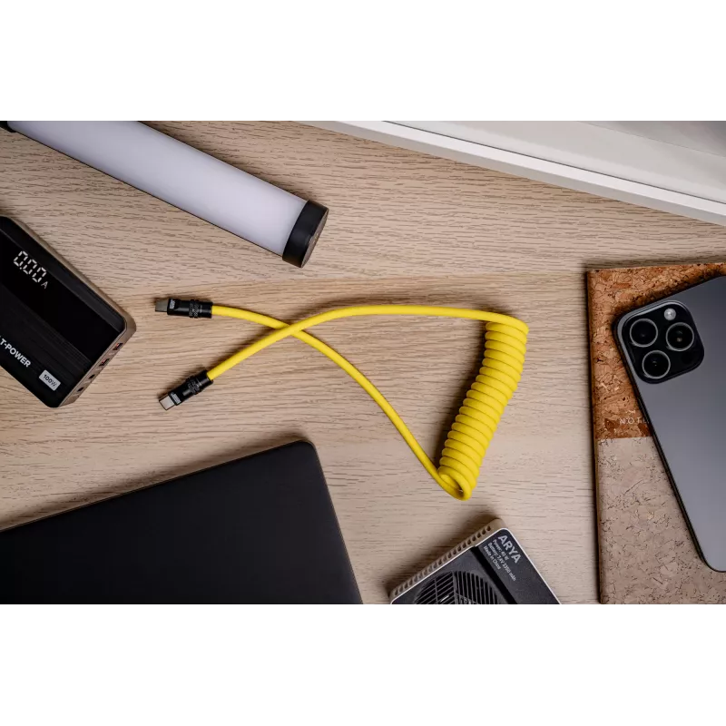 Newell USB-C - USB-C kaapeli 100W, 1,5 m, silikoni, kierretty, keltainen-musta