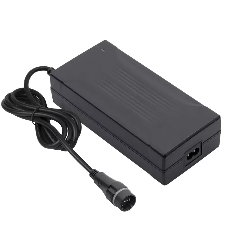 Akyga AK-EV-26 Laturi 42V/4A 168W Yamaha 1,2m