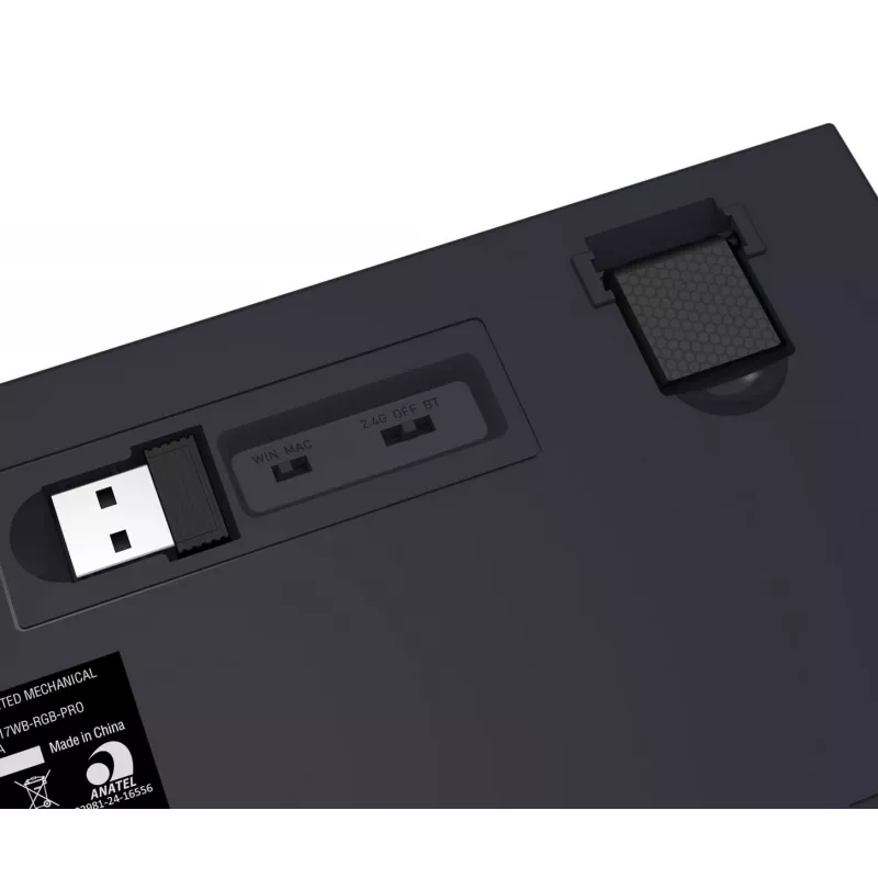 Redragon ALCOR QMK K717WB-RGB-PRO -mekaaninen näppäimistö, 75 % layout, Tri-Mode, Hot-Swappable, valkoinen/musta