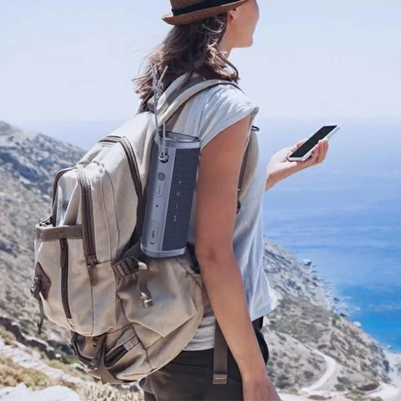AWEI Y331 kannettava Bluetooth-kaiutin 5W IPX6 musta
