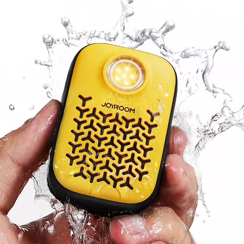 Joyroom Maya JR-MS03 kannettava Bluetooth-kaiutin sisäänrakennetulla taskulampulla, IPX4, 5W, 1200mAh, keltainen