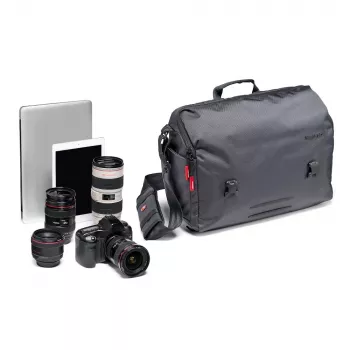 Manfrotto Manhattan Messenger Speedy 30 Black 15.6 inch kannettavan tietokoneen laukku