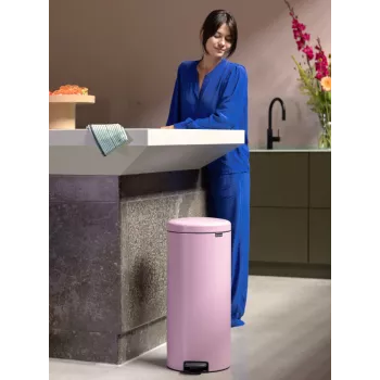 Brabantia Newicon 30 L poljinroskis syreeninpunainen (255304)
