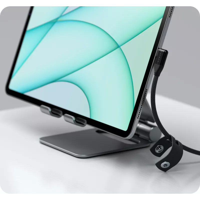 Satechi Right Angle 1 m USB-C -kaapeli 240W Power Delivery ja 20 Gbps tiedonsiirto - musta