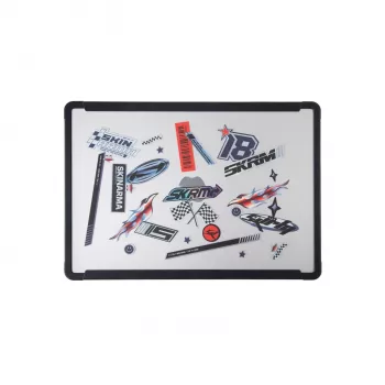 SKINARMA Henko kova kuorikotelo MacBook Air 15