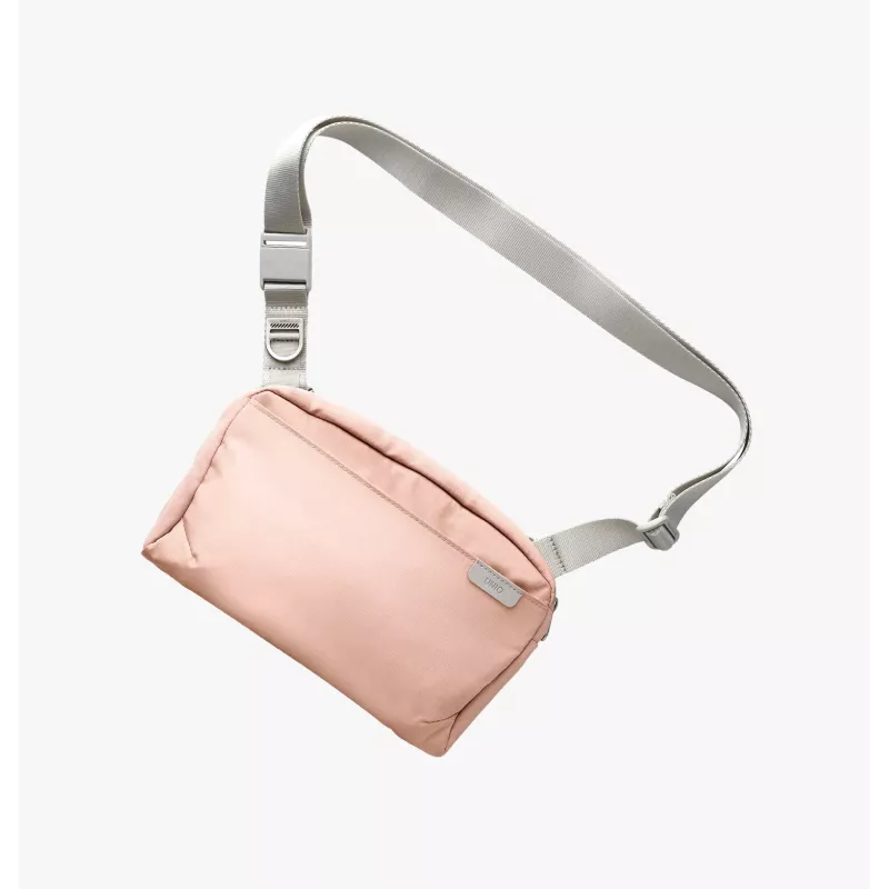 UNIQ Arden Sling 2L musta