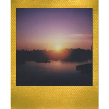 Polaroid Go / Go Gen 2 instantfilm - 16 kuvaa - kultainen kehys