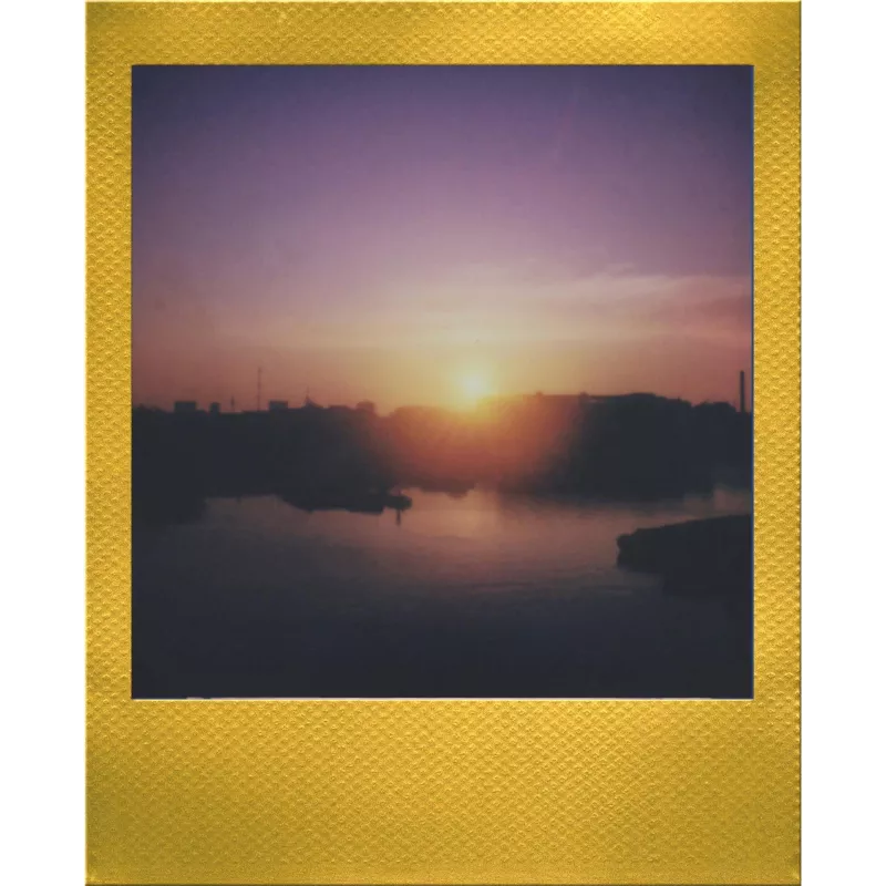 Polaroid Go / Go Gen 2 instantfilm - 16 kuvaa - kultainen kehys