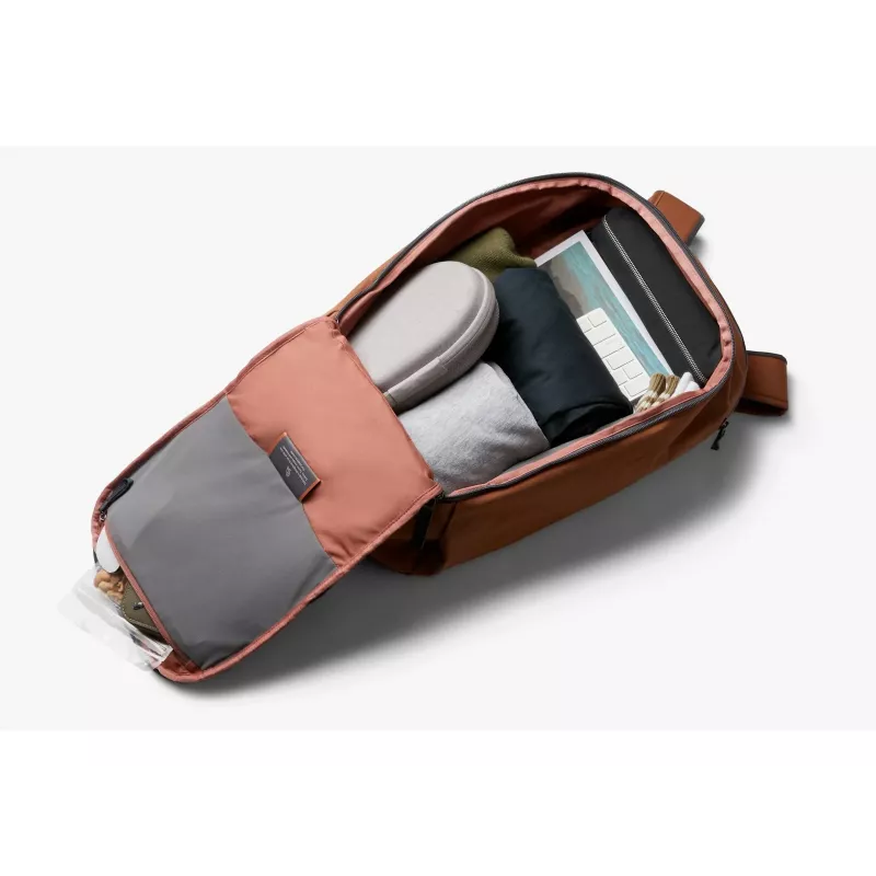 Bellroy Transit Workpack 2nd Edition - 20L reppu kannettavan tietokoneen lokerolla (Bronze)