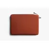 Bellroy Lite kannettavan tietokoneen suojahuppu 14 - Clay