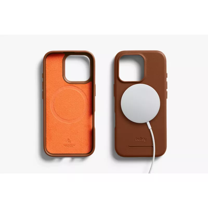 Bellroy Leather Case with Magnetic Wallet for iPhone 16 Pro, ruskea