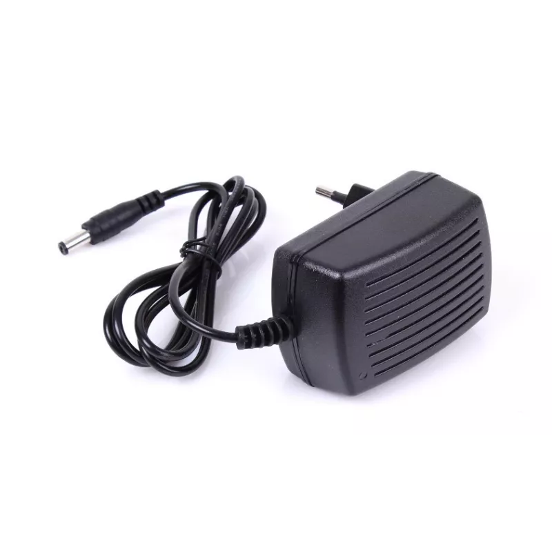 DELTA hakkurivirtalähde 12V/1A/5,5 12W