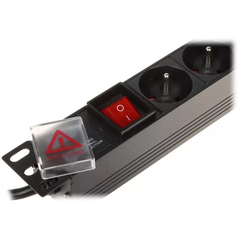 DELTA PD-8/R-IEC pistorasia 8 pistorasiaa ylijännitesuojaus 230V 10A musta