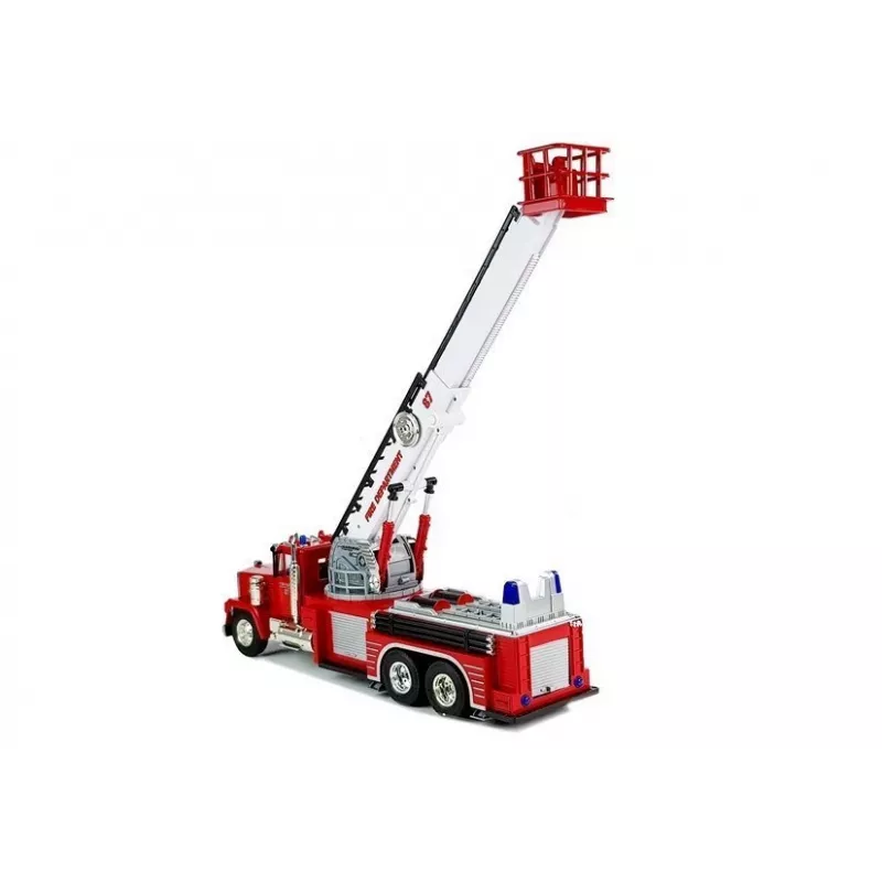 LEAN TOYS paloauto ulosvedettävällä kääntöportaalla, R/C, ääni, valo, sireeni