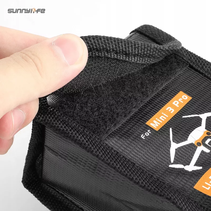 SUNNYLIFE akkulaukku DJI Mini 3 Pro / Mini 4 Pro - 3 Li-Po-akulle (musta)