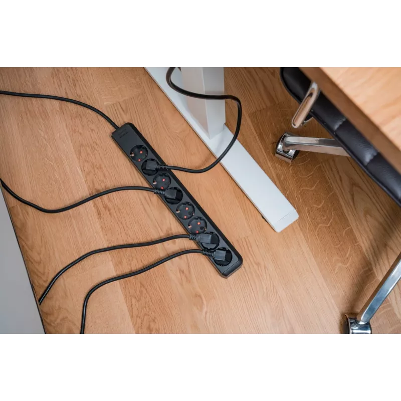 Brennenstuhl Eco-Line pistorasiajatko 8-osainen musta H05 - pistorasiajatko