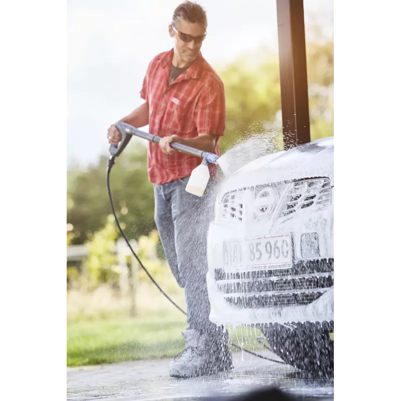 Nilfisk Car Combi Cleaner 2,5 L tiivistetty autoshampoo