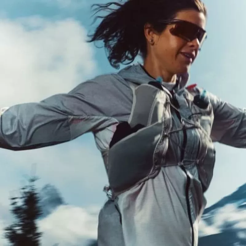 adidas TERREX Xperior CLIMA365 Light Windweave -takki naisten - musta/valkoinen, koko M