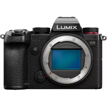 Panasonic Lumix DC-S5 + 24-105mm Kit (DC-S5EME-K)