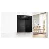 BOSCH Serie 6 kalusteisiin asennettava uuni AirFry-toiminnolla, 71L, pyrolyysipuhdistus, musta (HBG578EB3)