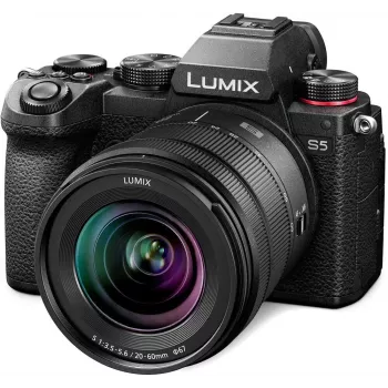 Panasonic Lumix DC-S5KE-K täysikokoinen järjestelmäkamera 20-60mm objektiivisarjalla