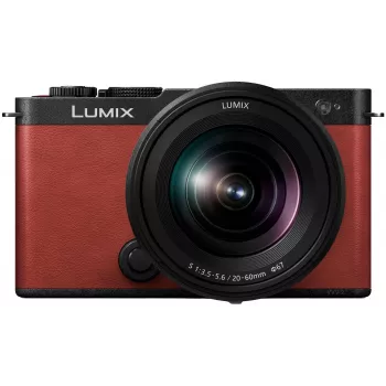 Panasonic Lumix DC-S9 täyskennoinen järjestelmäkamera ja Lumix S 20-60mm f/3.5-5.6 -objektiivi, crimson red (DC-S9KE-R)