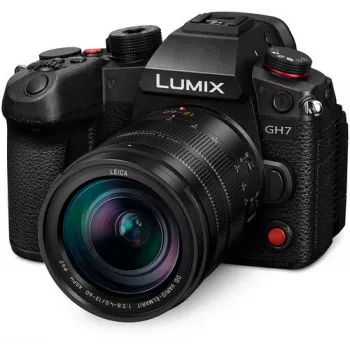 Panasonic Lumix DC-GH7LE järjestelmäkamera runko 12-60mm objektiivisarjalla - musta