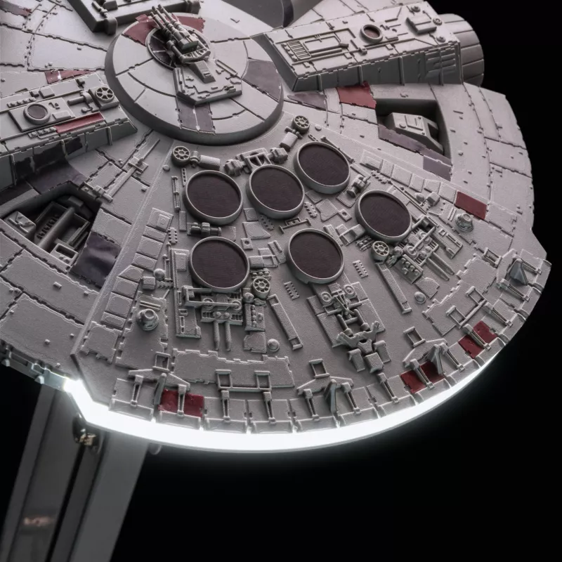 Paladone Star Wars Millennium Falcon säädettävä pöytävalaisin V4