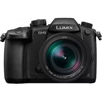 Panasonic Lumix DC-GH5LEG-K järjestelmäkamera Leica DG Vario-Elmarit 12-60mm f/2.8-4 ASPH. POWER O.I.S. objektiivilla, 20.3MP Micro Four Thirds, 4K 60p video, 5-akselinen Dual I.S. 2, Wi-Fi/Bluetooth, roiskevesi-/pakkassuojaus, musta