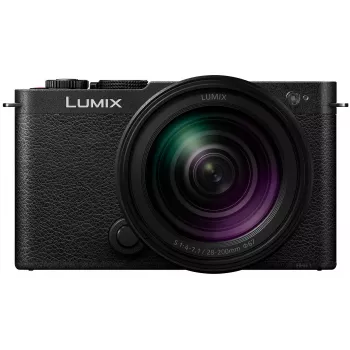 Panasonic Lumix DC-S9 kamera ja objektiivisarja 28-200mm, syvänmusta (DC-S9HE-K)