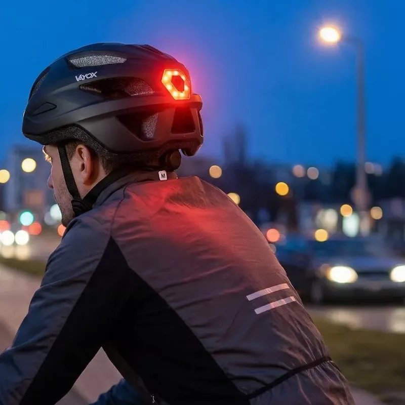 Vayox Kask Active mattamusta pyöräilykypärä LED-valolla M