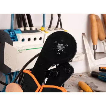 Automaattinen räikkäpihdit johdonpäiden holkeille 0,25-16 mm² (AWG 23-5), neliöpuristus, 210 mm, ergonominen kaksikomponenttikahva, musta/oranssi