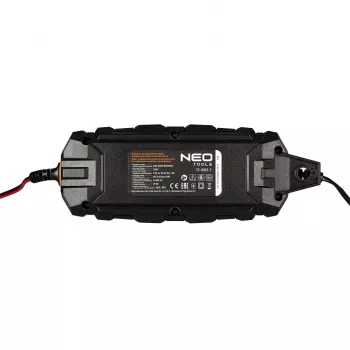 NEO TOOLS 11-891-1 automaattinen akkulaturi 4A/70W 6V/12V lyijy-happo-, AGM- ja GEL-akuille (3-120Ah)