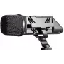 Rode SVM stereovideomikrofoni Rycote-Lyre-ripustuksella
